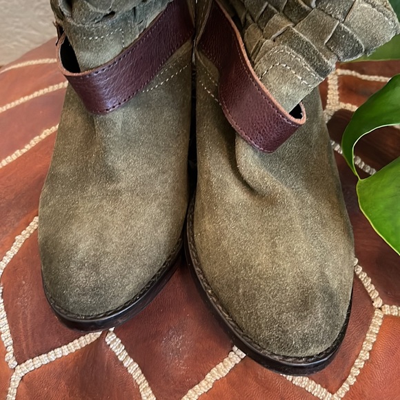 Green suede ankle boots - Picture 4 of 4